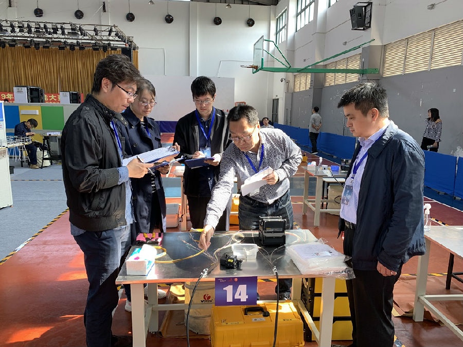 光纤竞速打分现场